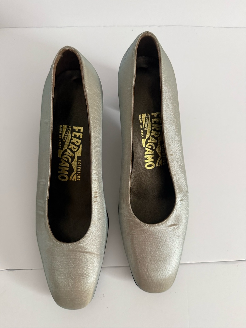 Salvatore Ferragamo Metallic Silver Leather Flats size 6